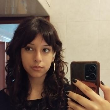 Babysitter in Madrid: Kayla