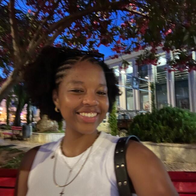 Babysitter em Prior Velho: Jéssica