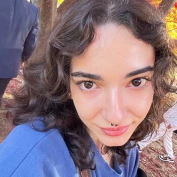 Babysitter in Seoul: Ofelya