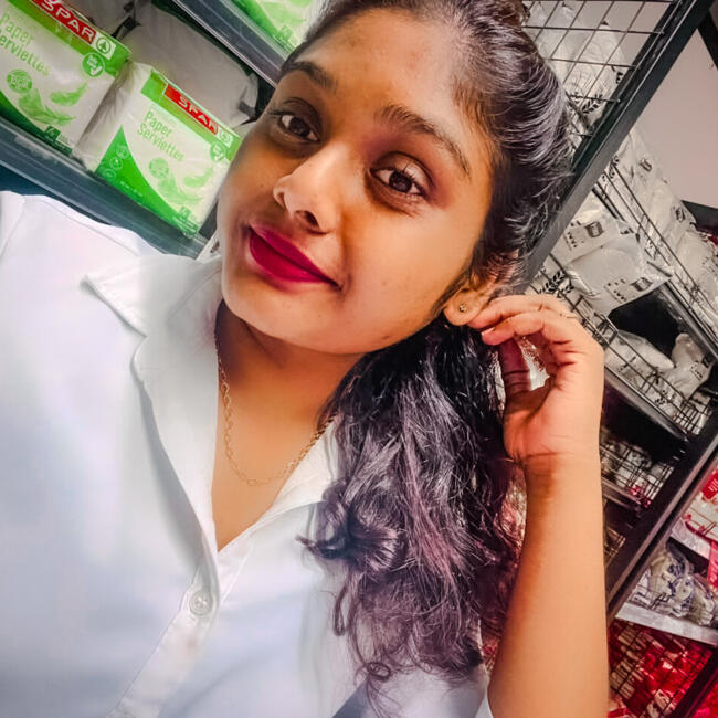 Babysitting job in Pahala Imbulgoda: Rashmi