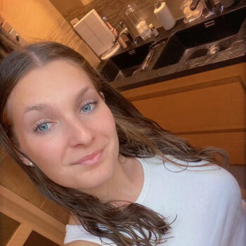 Babysitter in Lindry: Clara