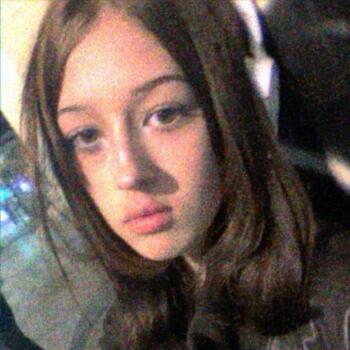 Babysitter in Heanor: Kate