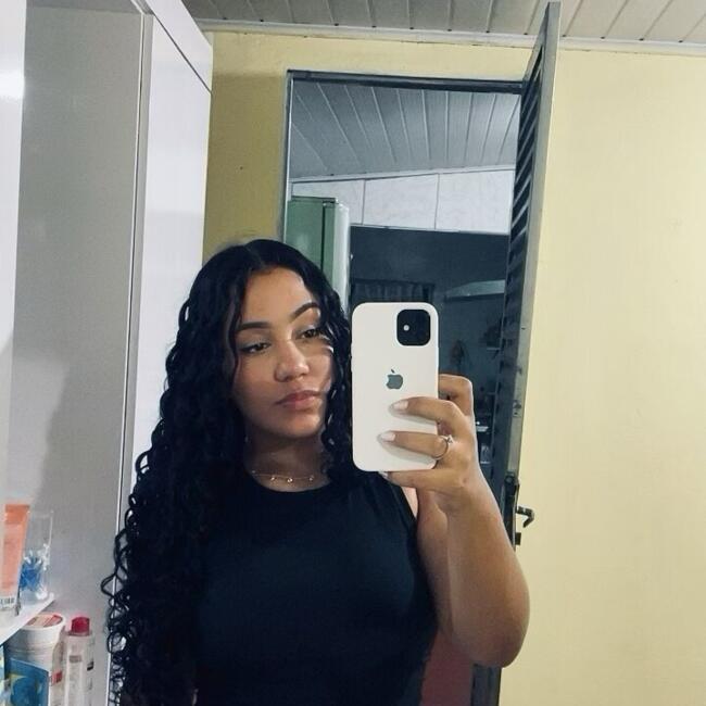 Babysitter in Várzea Grande: Yasmin