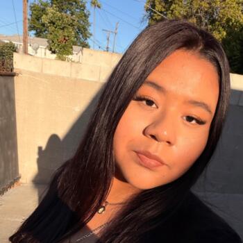 Babysitter in Los Angeles: Valerie