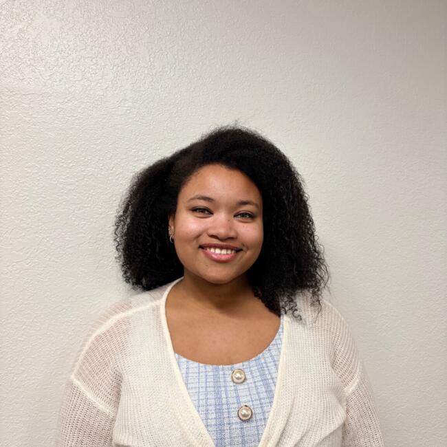 Babysitter in Vernon Hills: Aniya