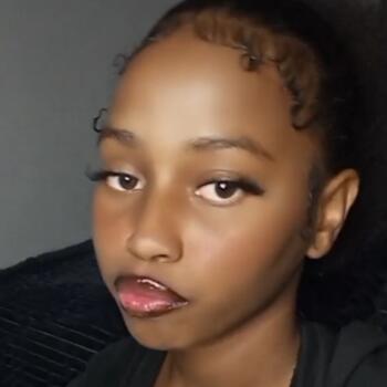 Baby-sitter in Amadora: Daisy