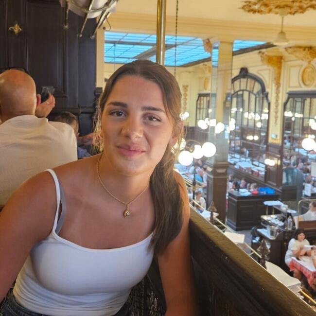 Babysitter in Aix-en-Provence: Nina