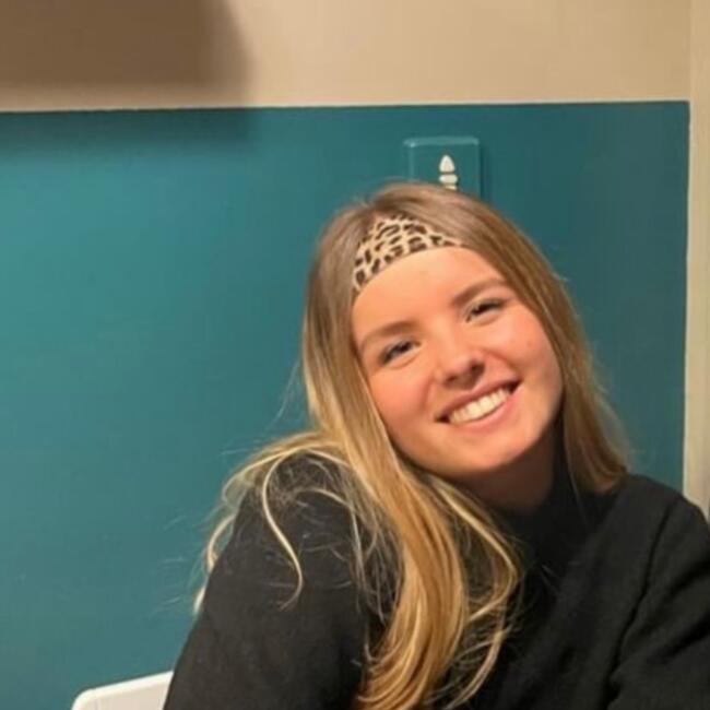 Babysitter in Nantes: Nora