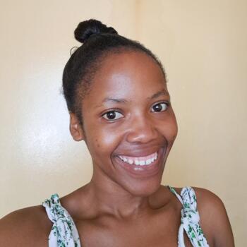 Babysitter in East London: Yolanda