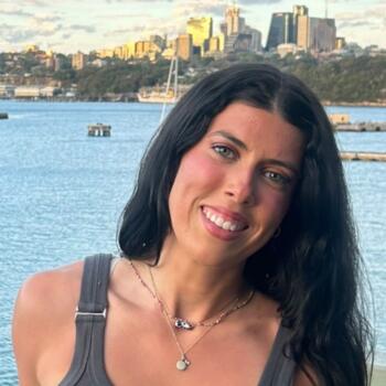 Babysitter in Sydney: Olivia