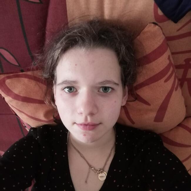 Babysitter in St-Malo: Lea