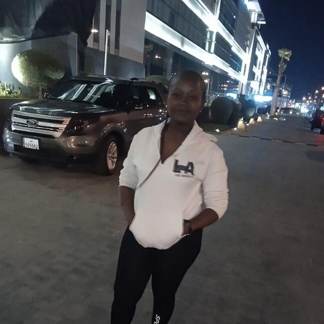 Babysitter in Doha: Jennifer