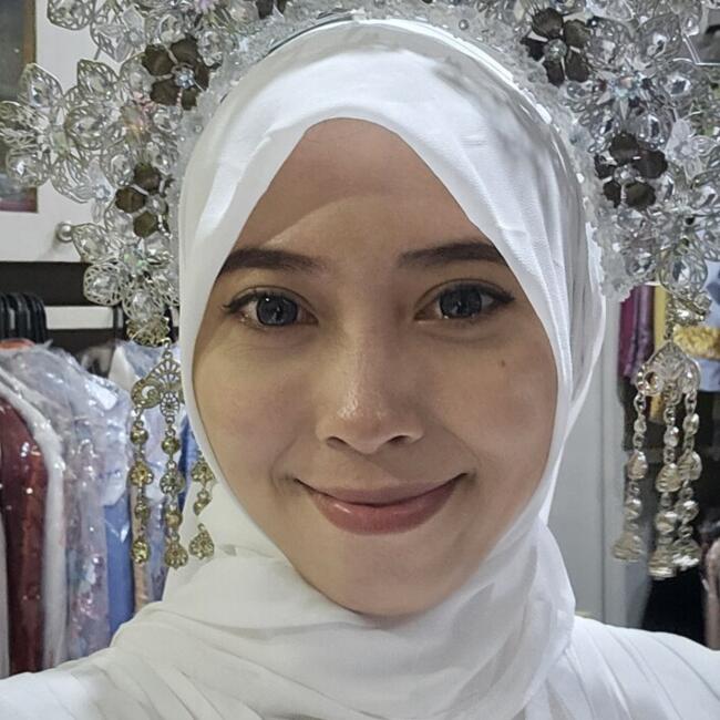 Lowongan pekerjaan babysitting di Jakarta: Zella