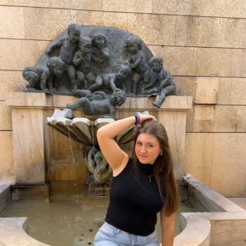 Canguro en Cuart de Poblet: Claudia