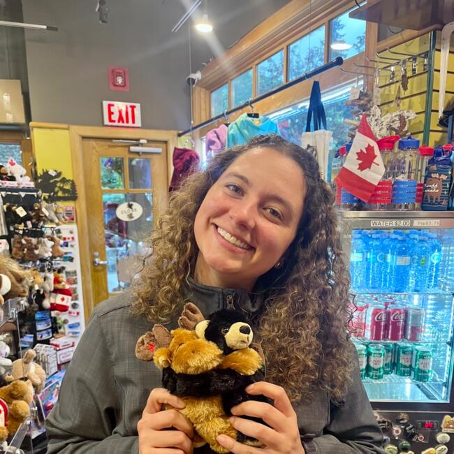 Babysitter in Mississauga: Shadia