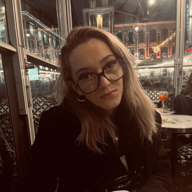 Babysitter in Houplines: Maelyce