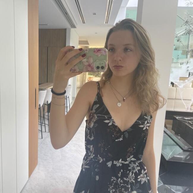 Babysitter in Loriol-sur-Drôme: Emy