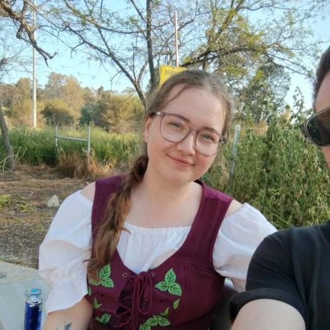 Babysitter in Perth: Dana