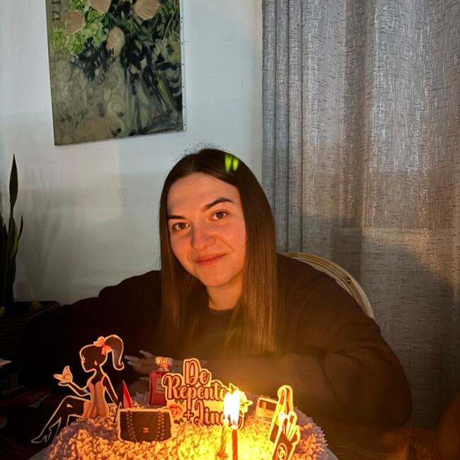 Babysitter in Villeneuve-sur-Conie: Sofia