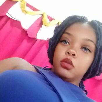 Babysitter in Kingston: Tami