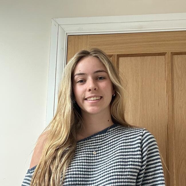 Babysitter in Royal Tunbridge Wells: Sienna