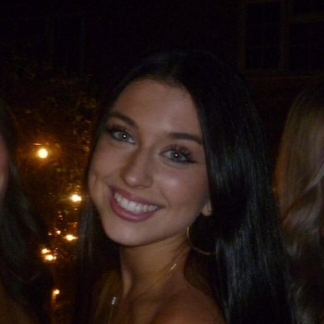 Babysitter in Cheltenham: Sofia