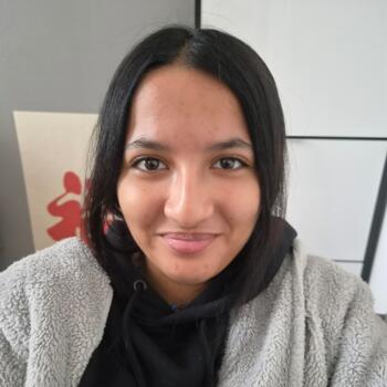 Babysitter in Le Havre: Noor