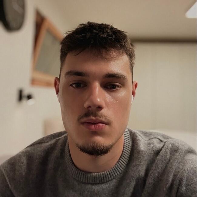 Babysitter in Blonay: Loan