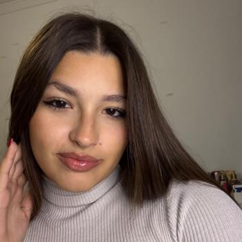 Babysitter in São Martinho: Laura