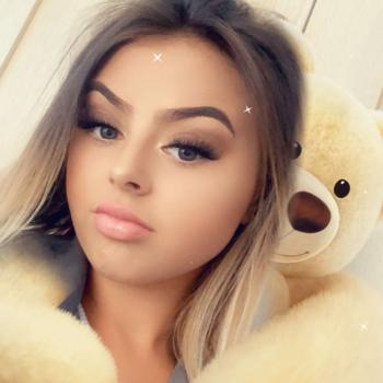 Babysitter Stockport: Cara