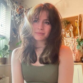 Babysitter Cardiff: Tiffany