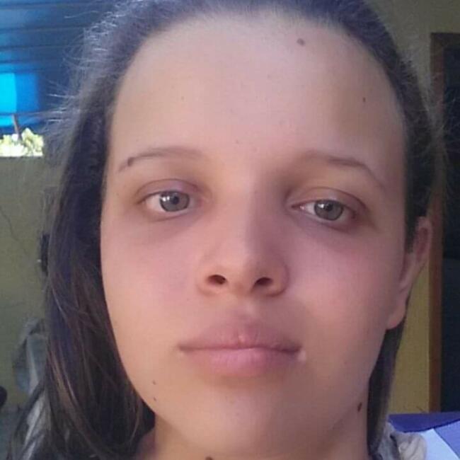 Babysitter in Umuarama: ESTER