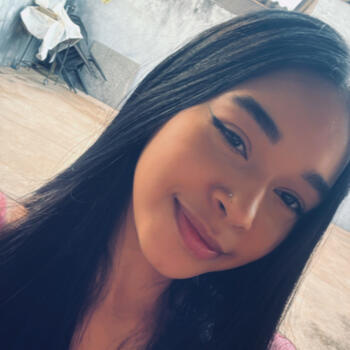 Babysitter in Aparecida de Goiânia: Alanna