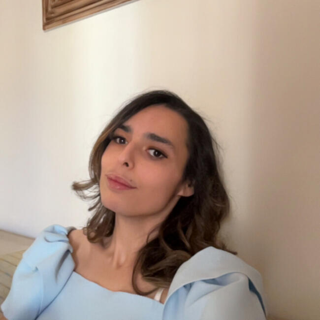 Babysitter in Méricourt: Salma