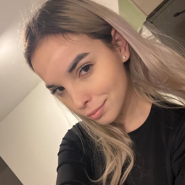 Babysitter in Iași: Veronica