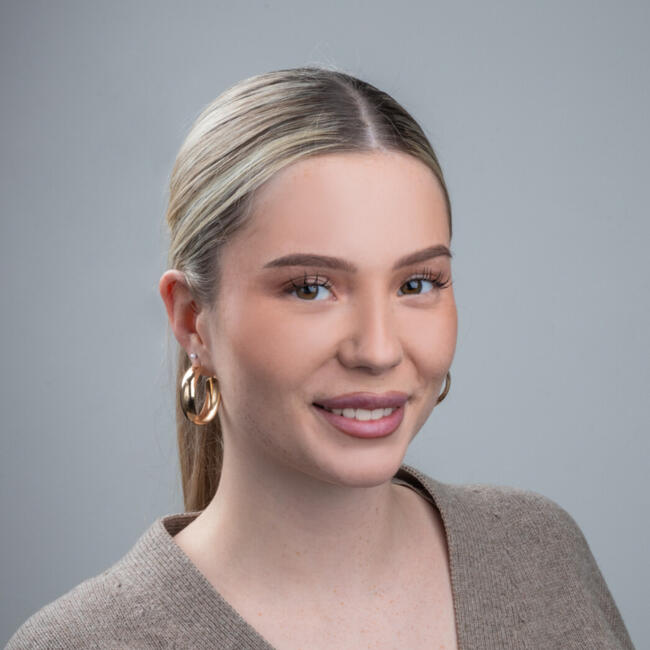 Babysitter in Börnsen: Alina