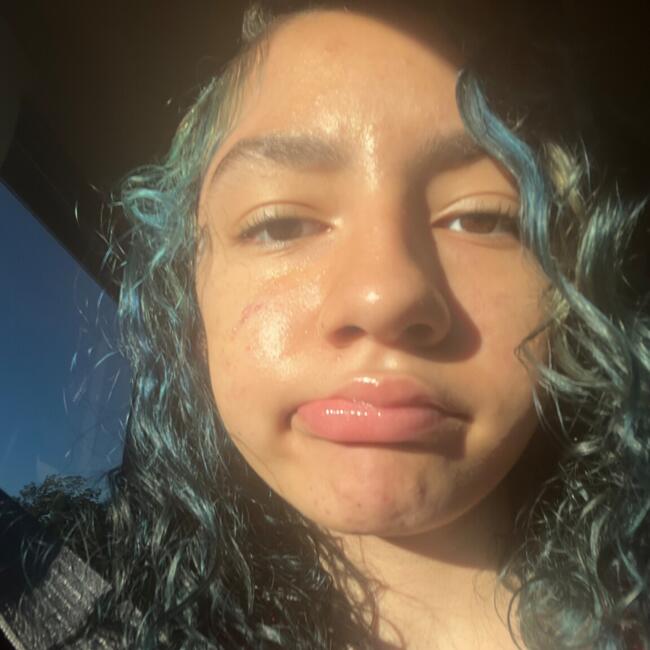 Babysitter in Hampton: Kayla