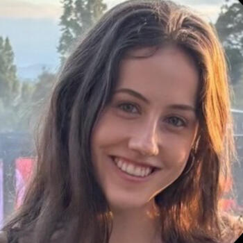 Baby-sitter in Christchurch: Eilis