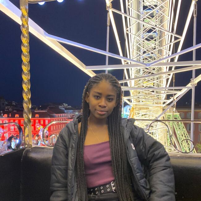 Babysitter in Nice: Dona Ludgie