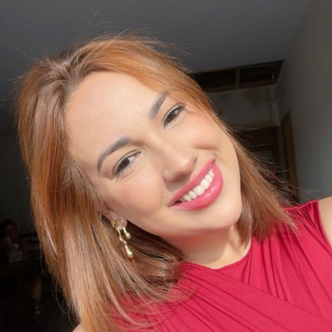 Babysitter in Curitiba: Kamila