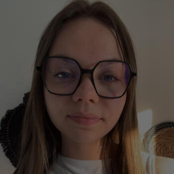 Babysitter in Baudricourt: Emma