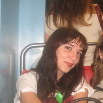 Babysitter em Algés: Mariana