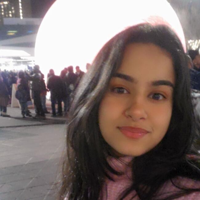 Baby-sitter in Montréal: Riya