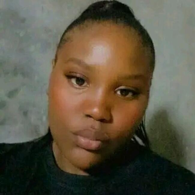 Babysitter in Nongkob: Nolukhanyo