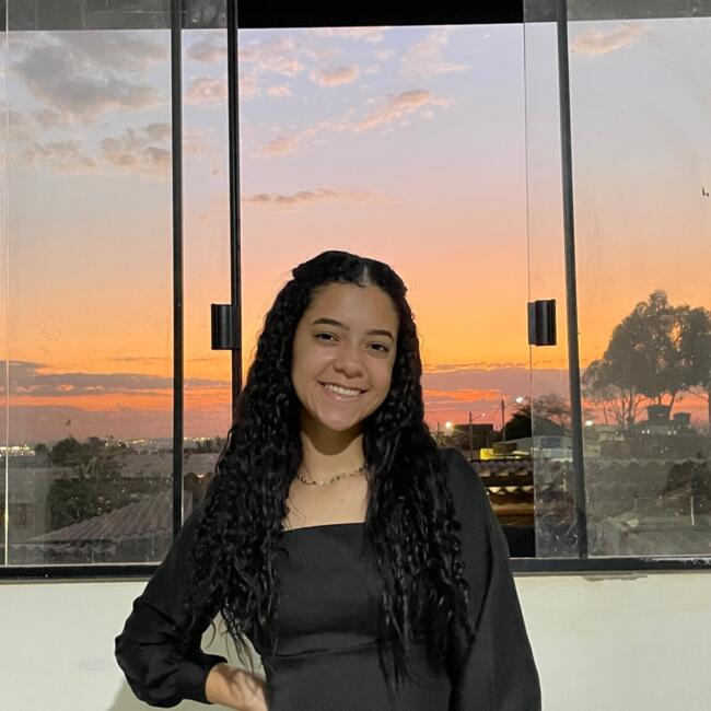 Babysitter in Brasília: Sabryna