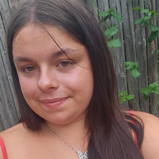 Babysitter in Romilly-sur-Andelle: Estelle
