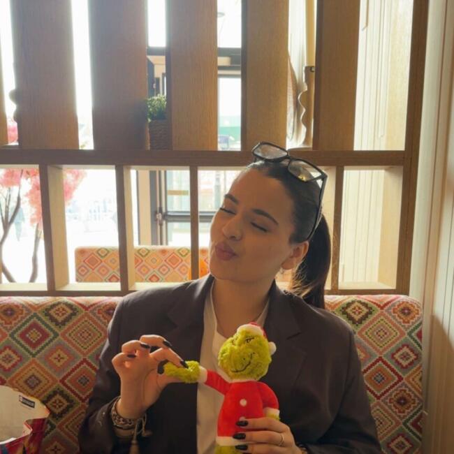 Babysitter in Limoges: Elina