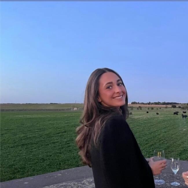 Babysitter in Juvignac: Marie