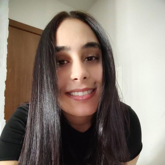 Babysitter in Uberlândia: Larissa