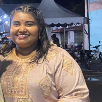 Kerja pengasuh di Petaling Jaya: kerja pengasuh THANYASRI